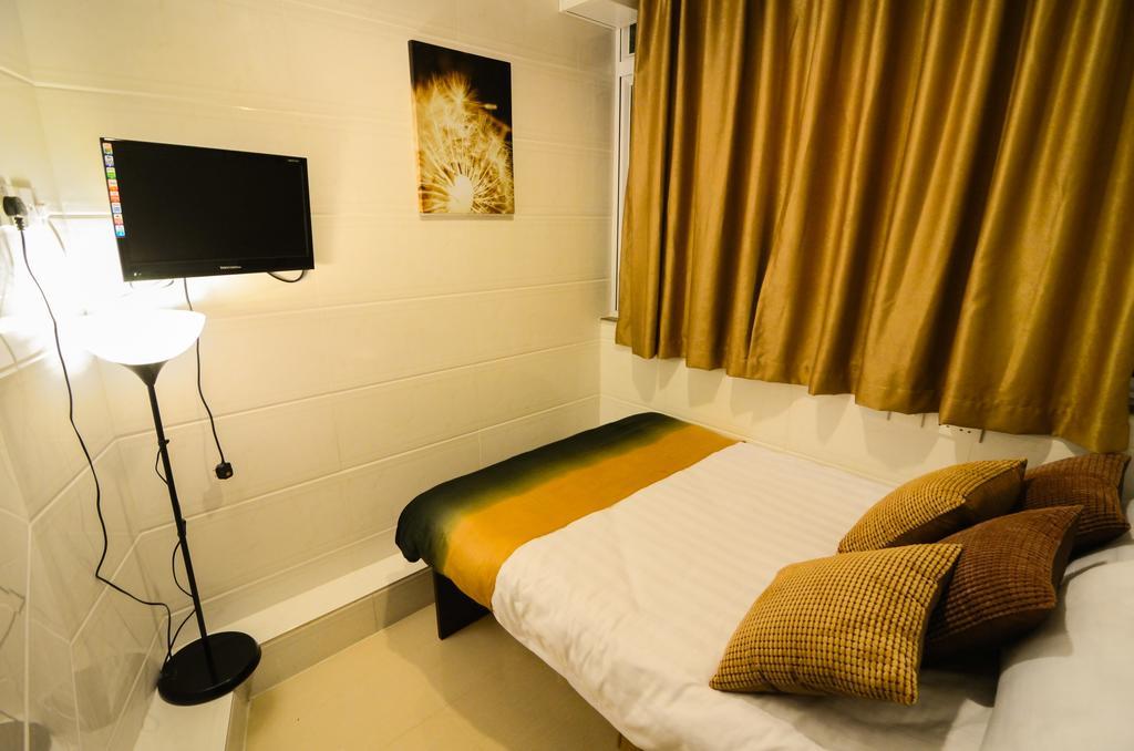 Garden Hotel Hong Kong Room photo